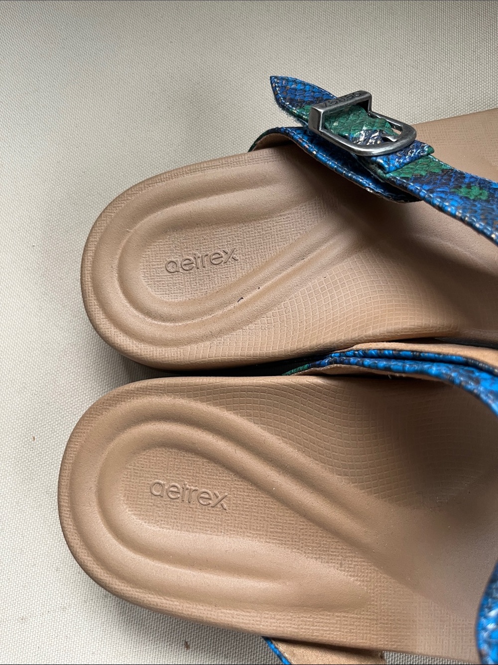 Aetrex Rita Women’s Toe-Post Sandal in Blue Faux-Snake Print - Picture 4 of 9